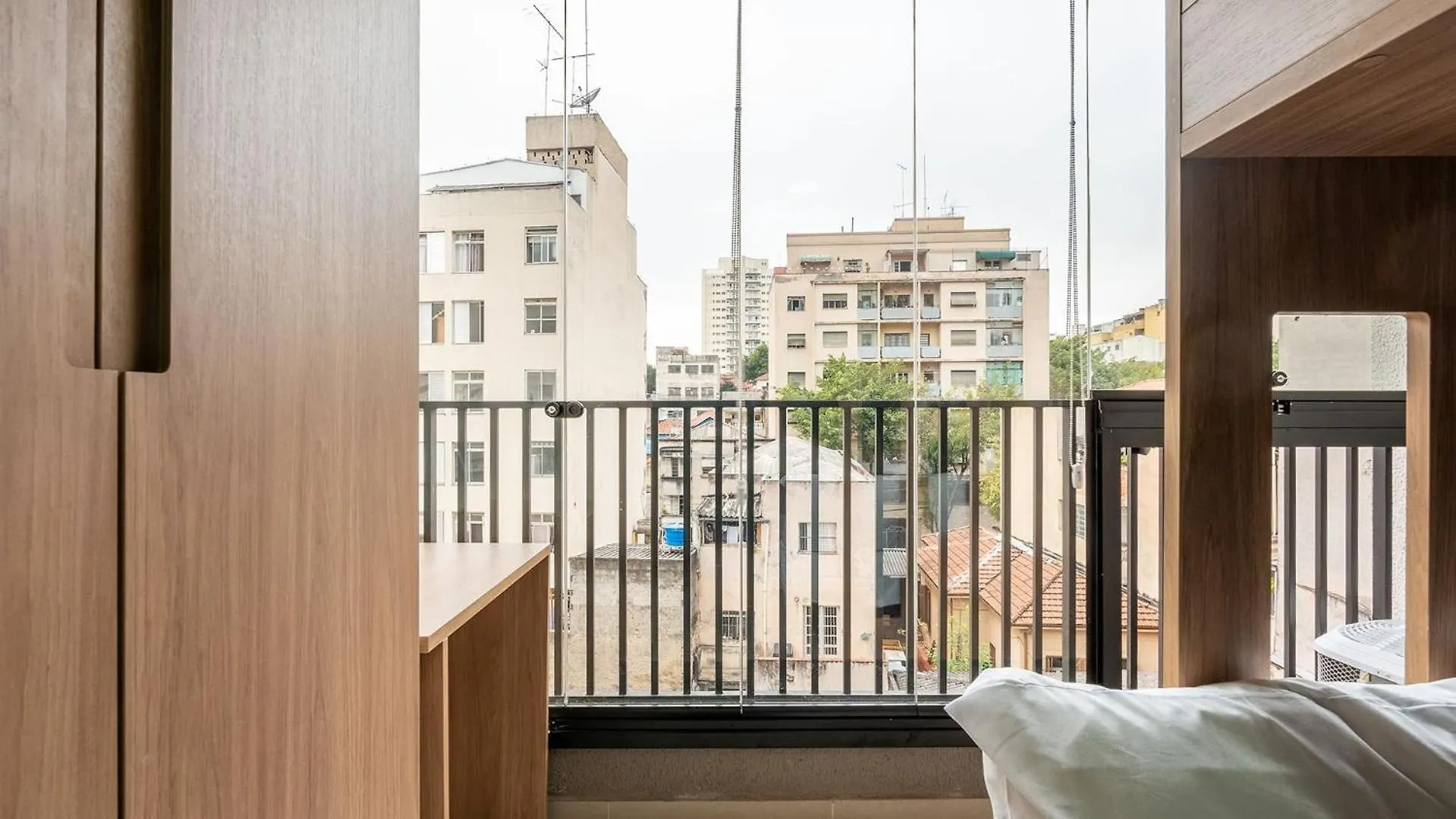 By Dh:Studio Completo Para 3 Pessoas Com Coworking San Paolo 0*,  Brasile